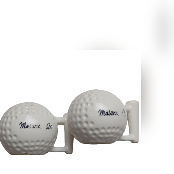 Ceramic Salt and pepper shakers golf balls Matane Québec - Picture 2 of 8